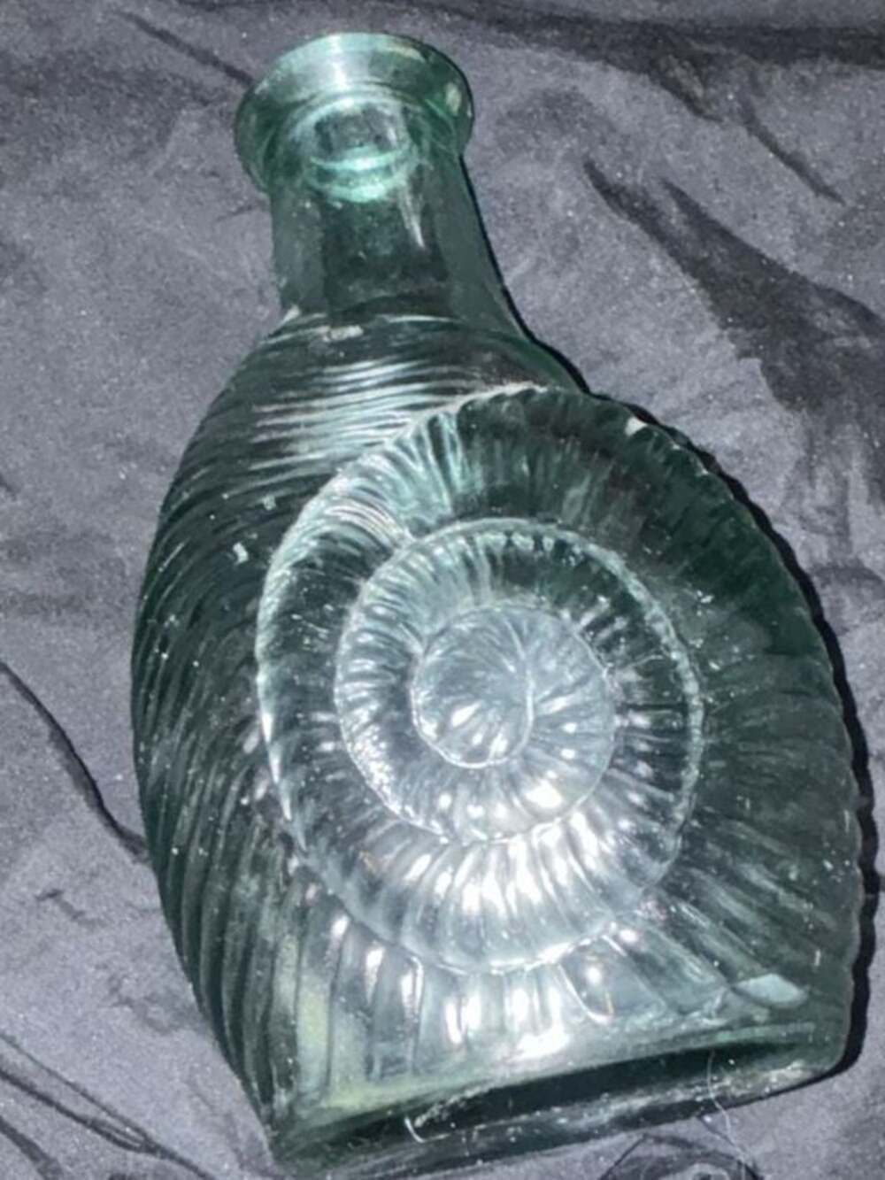 Vintage Libbey Green Glass Nautilus Seashell Shaped Bottle Decanter